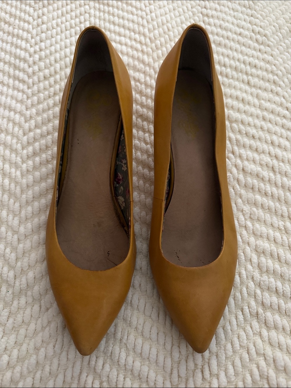 Seychelles Women’s Mustard Yellow Kitten Heel Pointed-Toe Pump Size 9.5